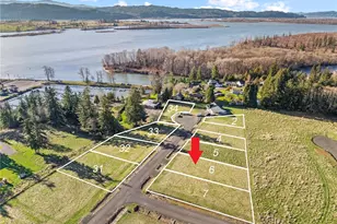 40 Sunnyfield Dr, Cathlamet, WA 98612 - Photo 1
