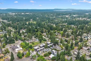 1323 N 185th St, Shoreline, WA 98133 - Photo 38