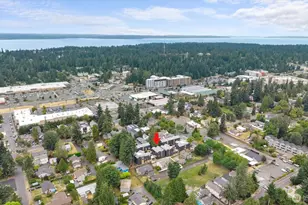 1323 N 185th St, Shoreline, WA 98133 - Photo 4