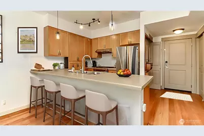 1840 25th Avenue NE #204, Issaquah, WA 98029 - Photo 8