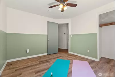 781 NE Woods Place, Bremerton, WA 98311 - Photo 24