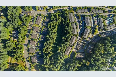 10500 NE 221st Lane #202, Redmond, WA 98053 - Photo 38