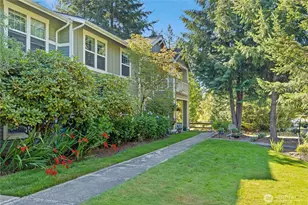 10500 NE 221st Ln, Redmond, WA 98053 - Photo 4