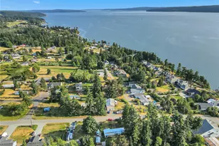 864 Saratoga Way, Camano Island, WA 98282 - Photo 6