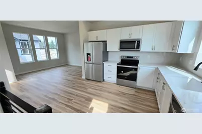 15901 23rd Avenue NE, Marysville, WA 98271 - Photo 2