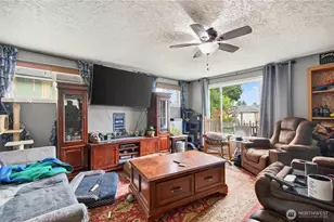 304 Harris St, Kelso, WA 98626 - Photo 6