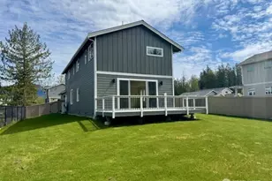 225 N 54th Pl, Mount Vernon, WA 98273 - Photo 2