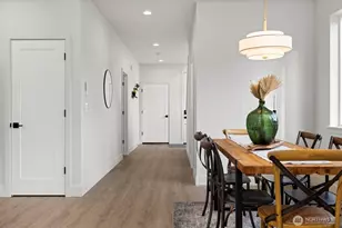 225 N 54th Pl, Mount Vernon, WA 98273 - Photo 2