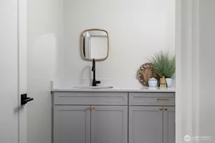 225 N 54th Pl, Mount Vernon, WA 98273 - Photo 32