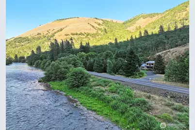 850 Highway 142, Lyle, WA 98635 - Photo 2