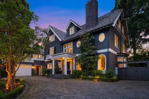 1617 Federal Ave E, Seattle, WA 98102 - Photo 1