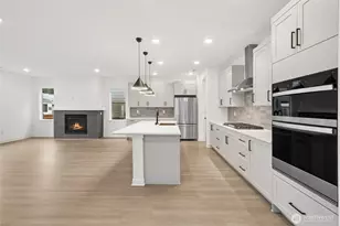 20307 154th St E, Bonney Lake, WA 98391 - Photo 4