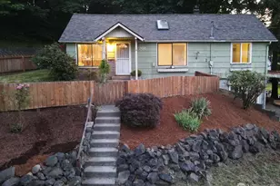 701 NW Dexter Ave, Winlock, WA 98596 - Photo 1