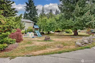 7701 Beacon Pl NE, Bremerton, WA 98311 - Photo 36