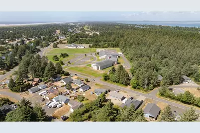 345 Mount Olympus Avenue SE, Ocean Shores, WA 98569 - Photo 22