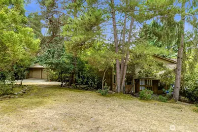 2305 88th Avenue NE, Clyde Hill, WA 98004 - Photo 1