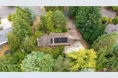 2305 88th Avenue NE, Clyde Hill, WA 98004 - Photo 12