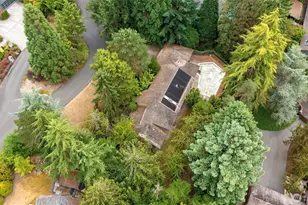 2305 88th Ave NE, Clyde Hill, WA 98004 - Photo 14