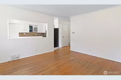 1521 Lake Avenue S, Renton, WA 98055 - Photo 6