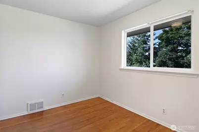 1521 Lake Avenue S, Renton, WA 98055 - Photo 18