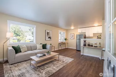 6515 5th Avenue NE, Seattle, WA 98115 - Photo 2