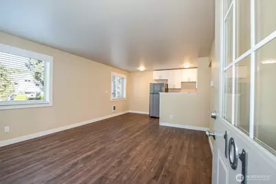 6515 5th Avenue NE, Seattle, WA 98115 - Photo 4