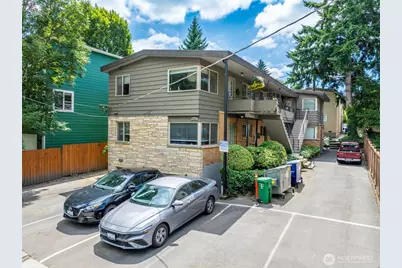 6515 5th Avenue NE, Seattle, WA 98115 - Photo 8