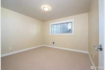 6515 5th Avenue NE, Seattle, WA 98115 - Photo 8
