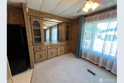 7508 47th Avenue NE #6, Marysville, WA 98270 - Photo 6