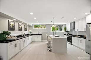 8221 S 121st St, Seattle, WA 98178 - Photo 2