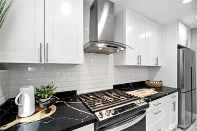 8221 S 121st Street, Seattle, WA 98178 - Photo 4