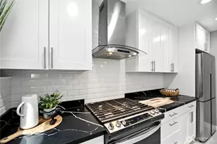 8221 S 121st St, Seattle, WA 98178 - Photo 4