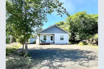 857 Vagabond Avenue SW, Ocean Shores, WA 98569 - Photo 1