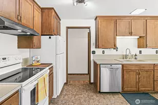 2520 Cascade Pl W, University Place, WA 98466 - Photo 10