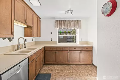 2520 Cascade Place W #2520, University Place, WA 98466 - Photo 12