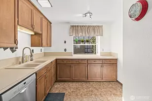 2520 Cascade Pl W, University Place, WA 98466 - Photo 12