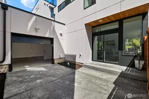 8833 Wallingford Ave N, Seattle, WA 98103 - Photo 16