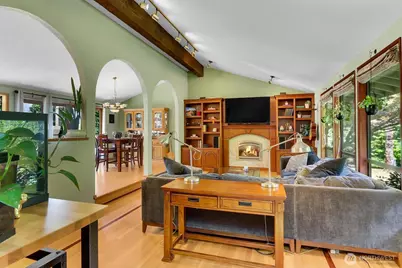 8 143rd Street SW, Lynnwood, WA 98087 - Photo 2