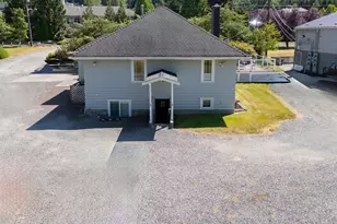 10516 E Riverside Dr, Bothell, WA 98011 - Photo 24