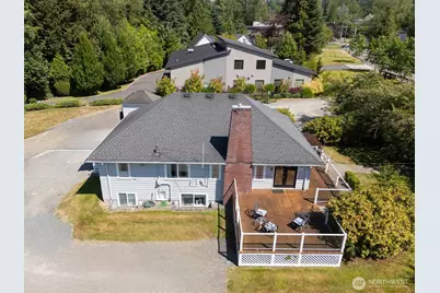 10516 E Riverside Drive, Bothell, WA 98011 - Photo 26