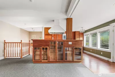 10516 E Riverside Drive, Bothell, WA 98011 - Photo 8