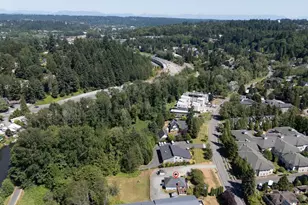 10516 E Riverside Dr, Bothell, WA 98011 - Photo 32