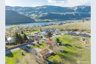 750 4th Street, Chelan, WA 98817 - Photo 32