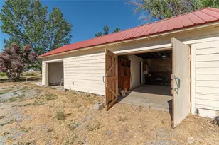 750 4th St, Chelan, WA 98817 - Photo 24