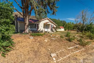 750 4th St, Chelan, WA 98817 - Photo 2