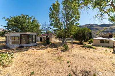 750 4th Street, Chelan, WA 98817 - Photo 22