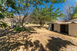 750 4th St, Chelan, WA 98817 - Photo 18