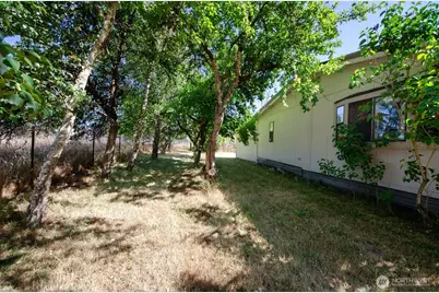 9015 183rd Avenue SW, Rochester, WA 98579 - Photo 2