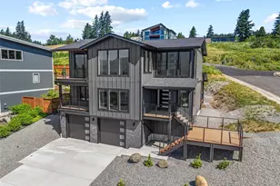 243 NE Hemmingway Dr, Stevenson, WA 98648 - Photo 1