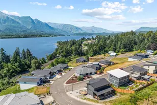 243 NE Hemmingway Dr, Stevenson, WA 98648 - Photo 4